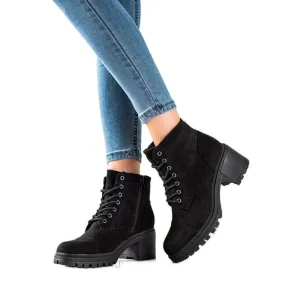 TRENDI Comfortabele veterlaarzen zwart